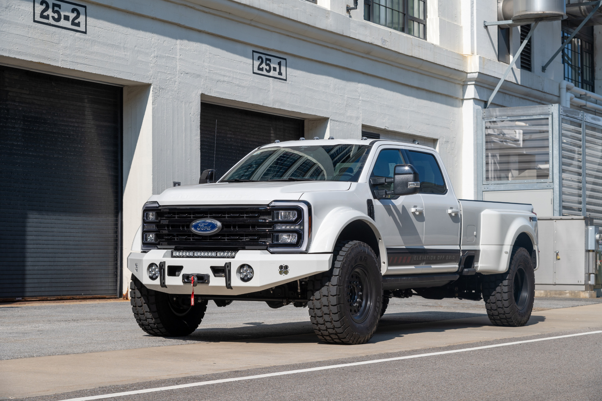 2025 Ford F-550 Super Duty Chassis Cab Lariat - Photo 10