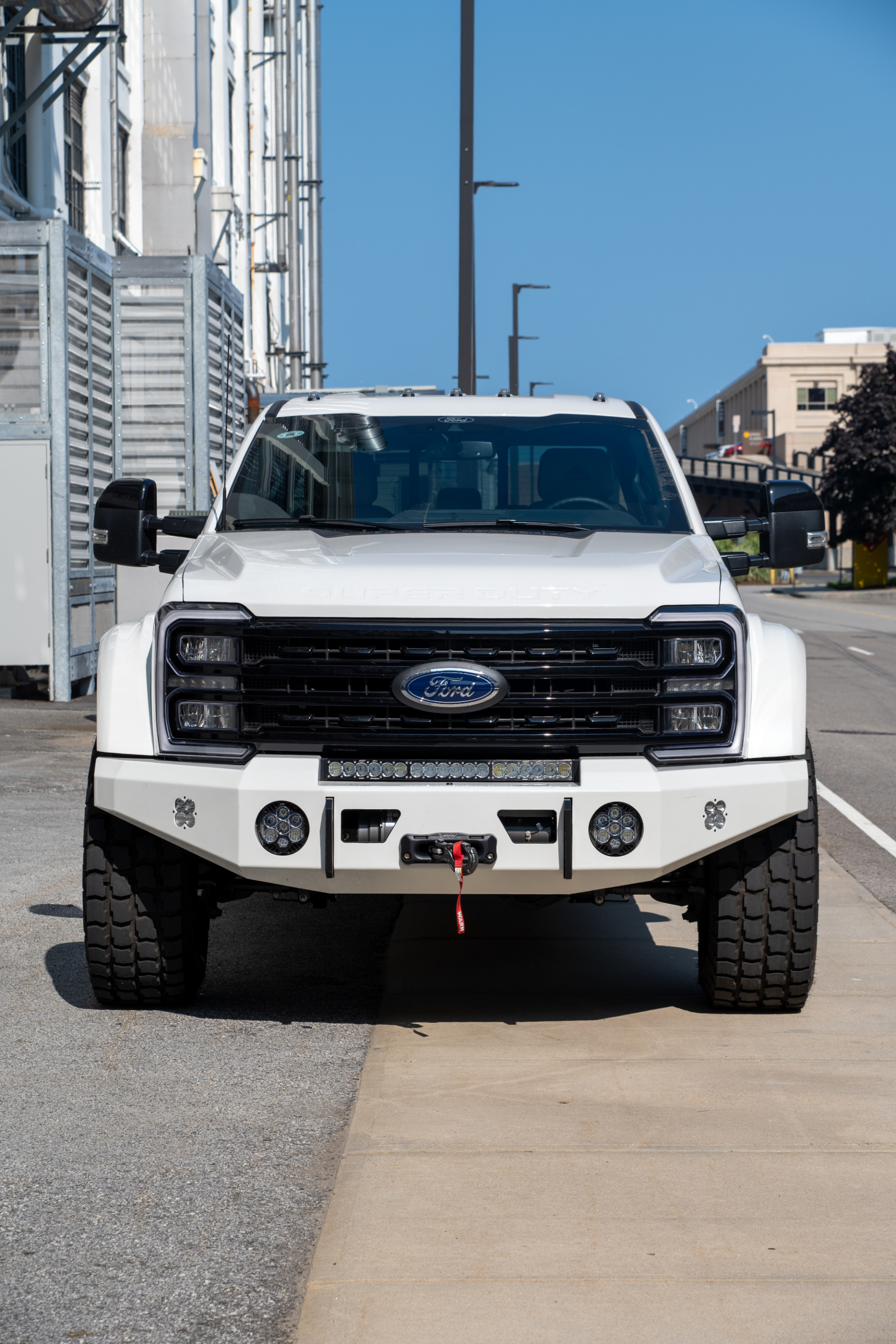 2025 Ford F-550 Super Duty Chassis Cab Lariat - Photo 11