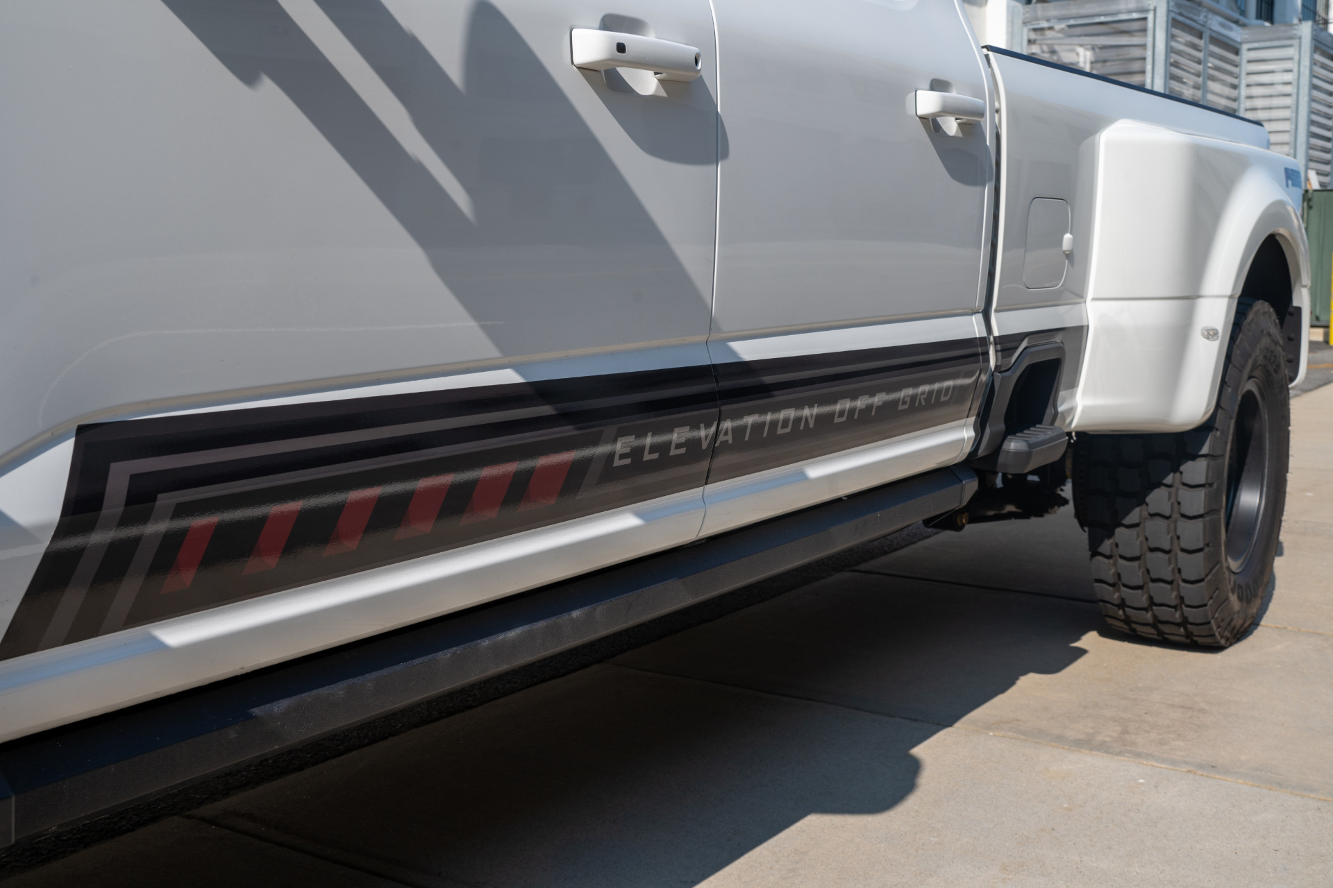 2025 Ford F-550 Super Duty Chassis Cab Lariat - Photo 16