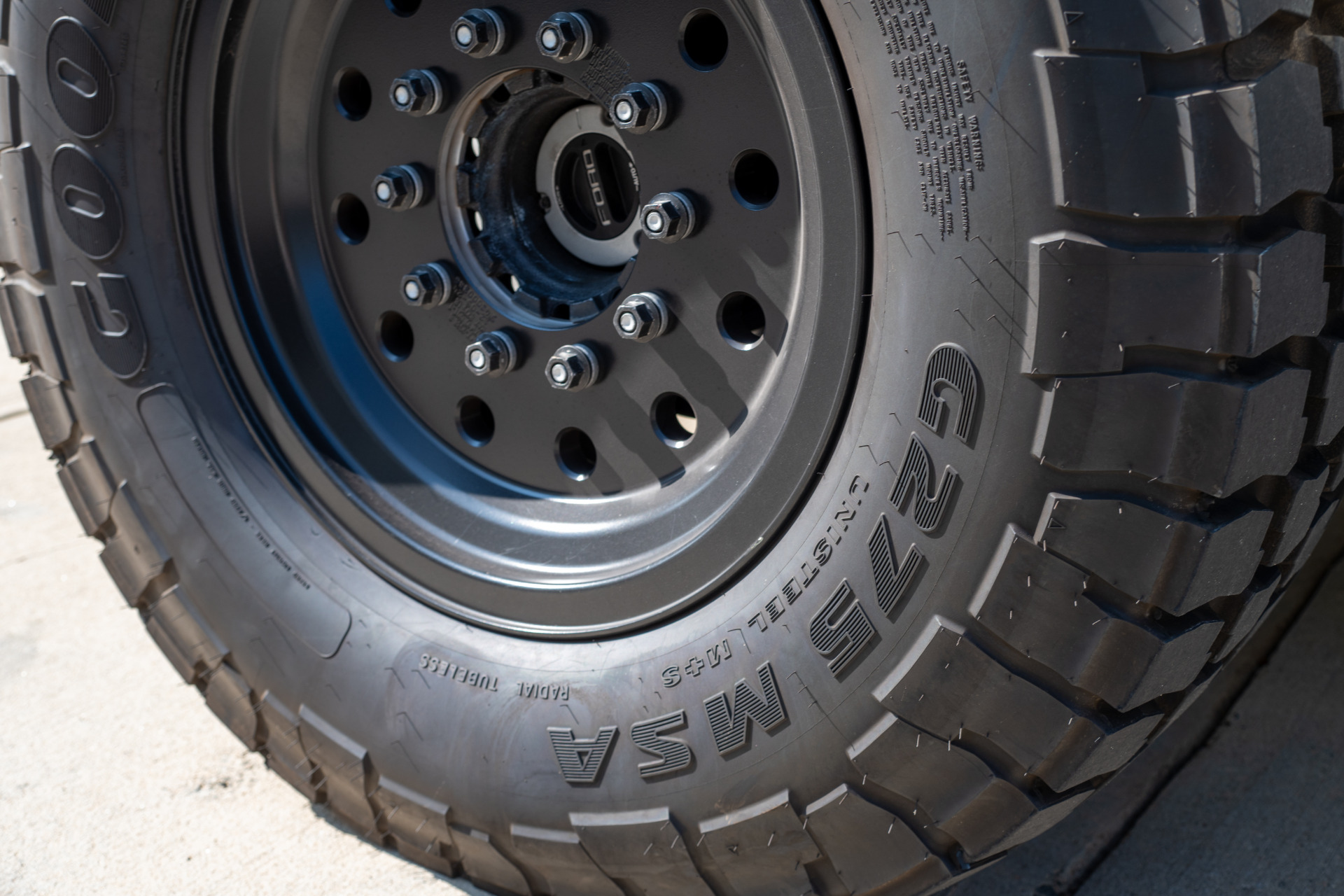 2025 Ford F-550 Super Duty Chassis Cab Lariat - Photo 18