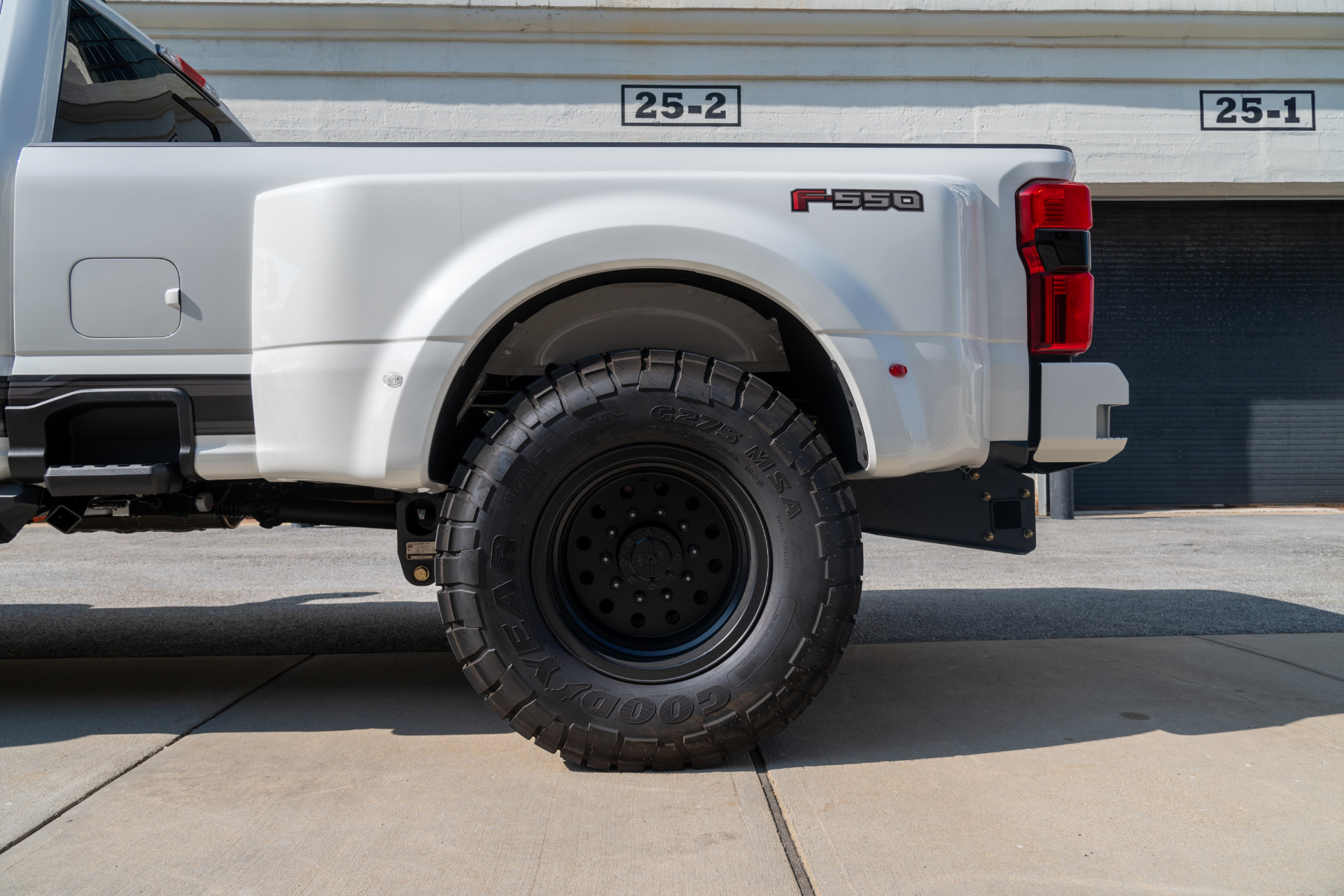 2025 Ford F-550 Super Duty Chassis Cab Lariat - Photo 20