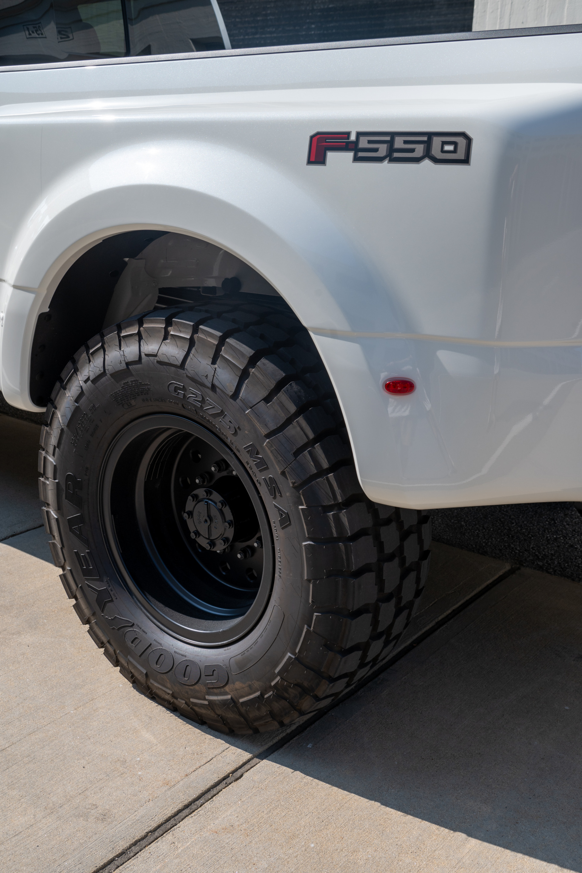 2025 Ford F-550 Super Duty Chassis Cab Lariat - Photo 21