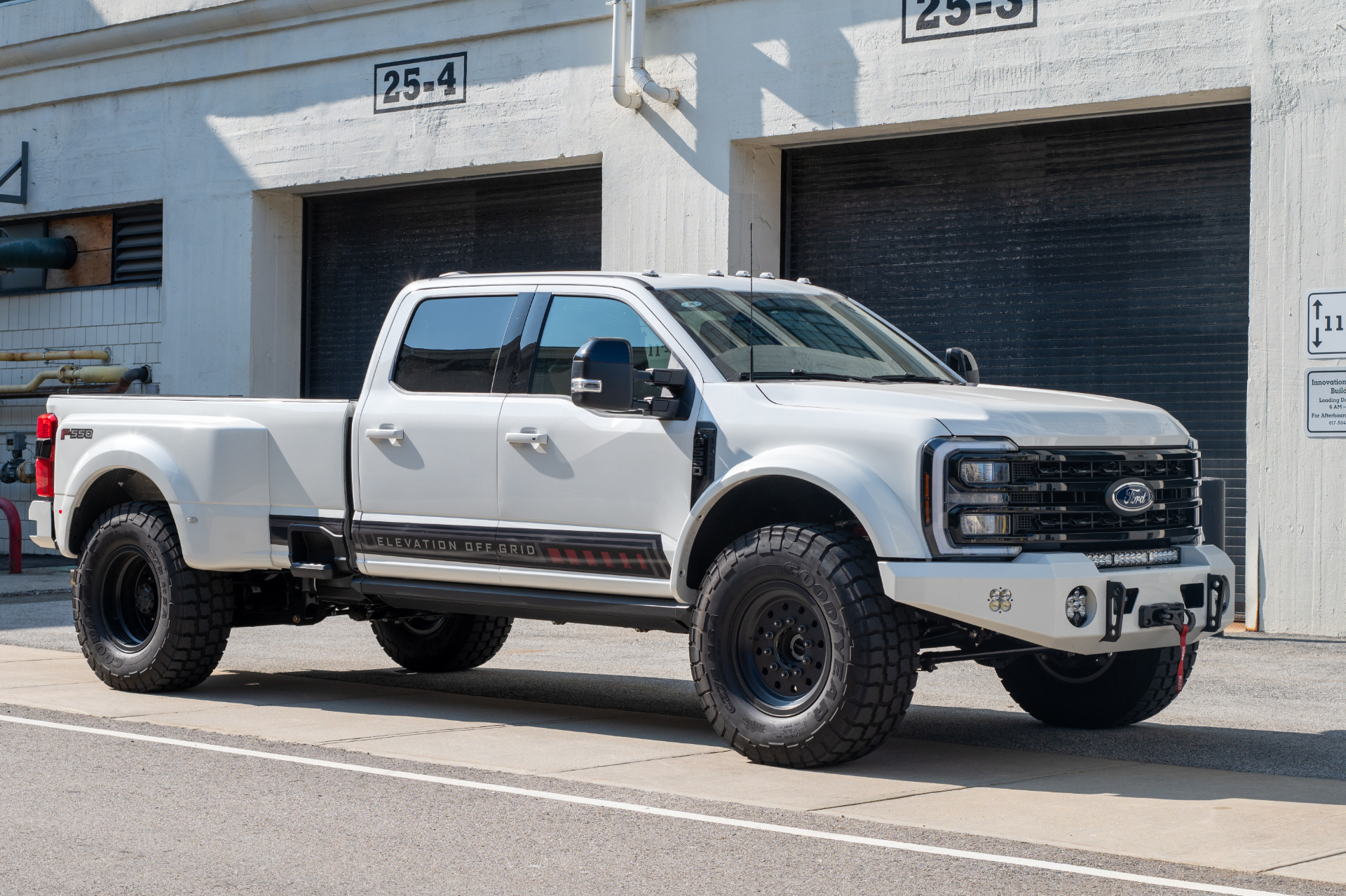 2025 Ford F-550 Super Duty Chassis Cab Lariat - Photo 26