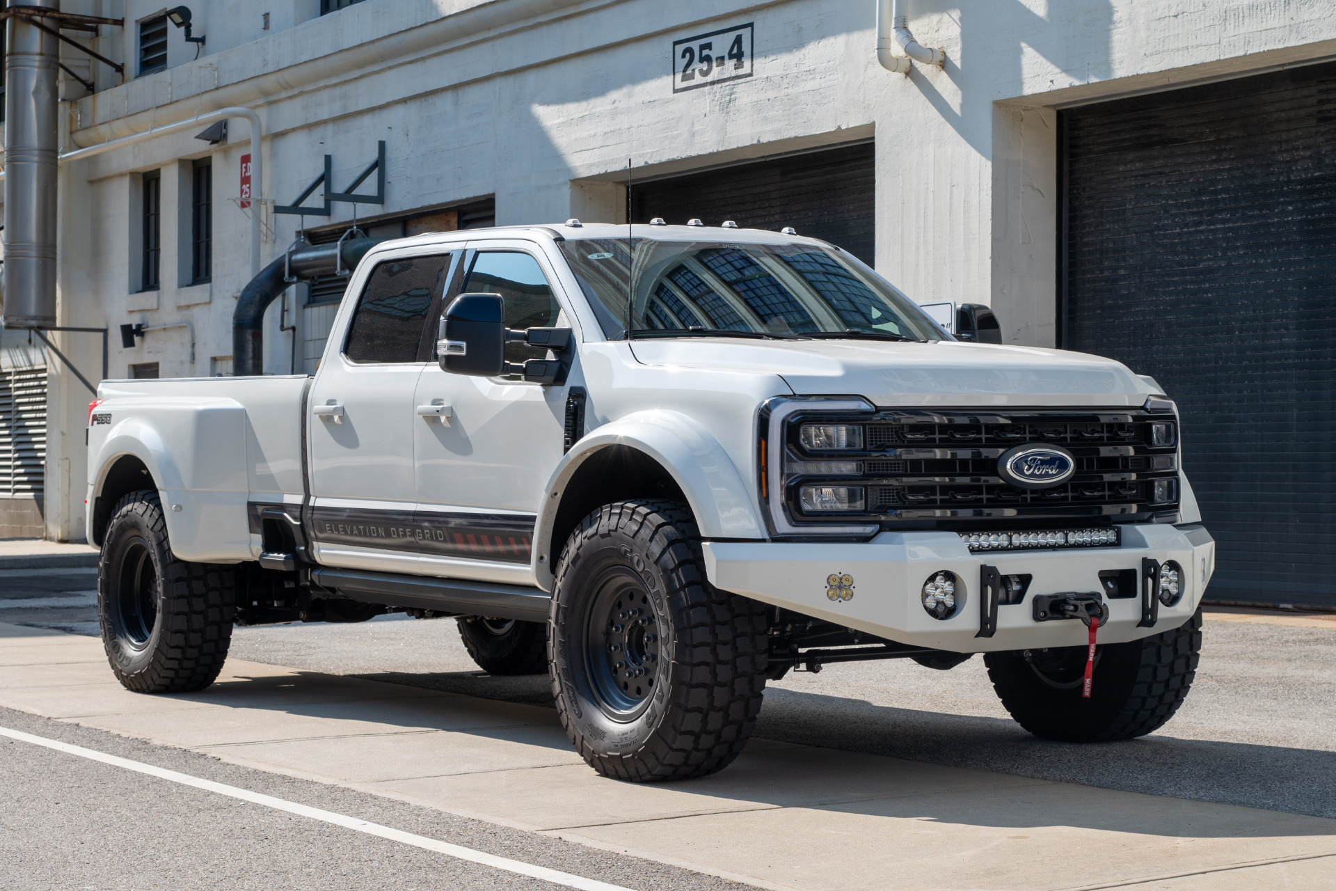 2025 Ford F-550 Super Duty Chassis Cab Lariat - Photo 27