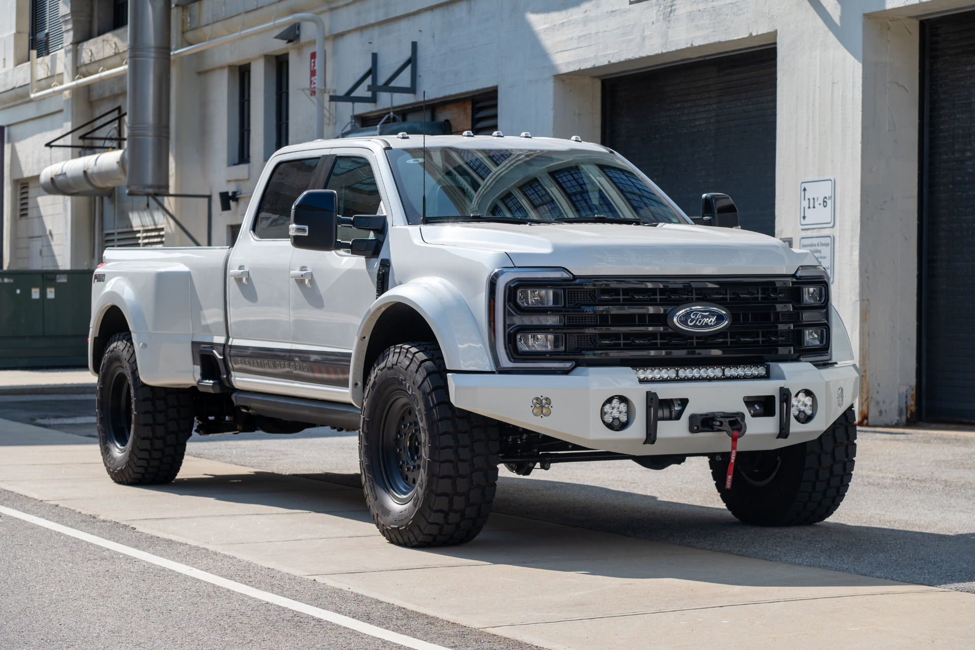2025 Ford F-550 Super Duty Chassis Cab Lariat - Photo 28