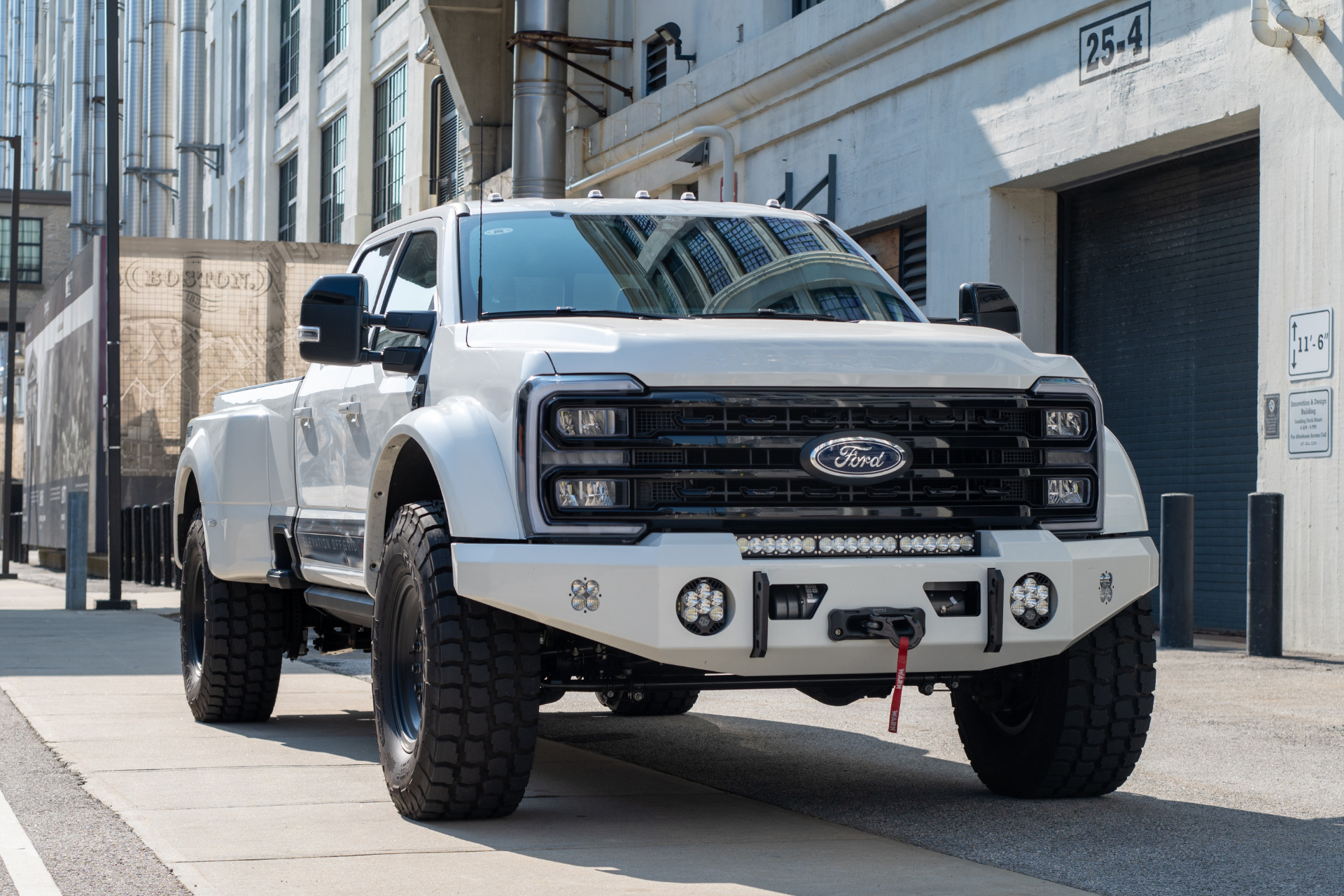 2025 Ford F-550 Super Duty Chassis Cab Lariat - Photo 30
