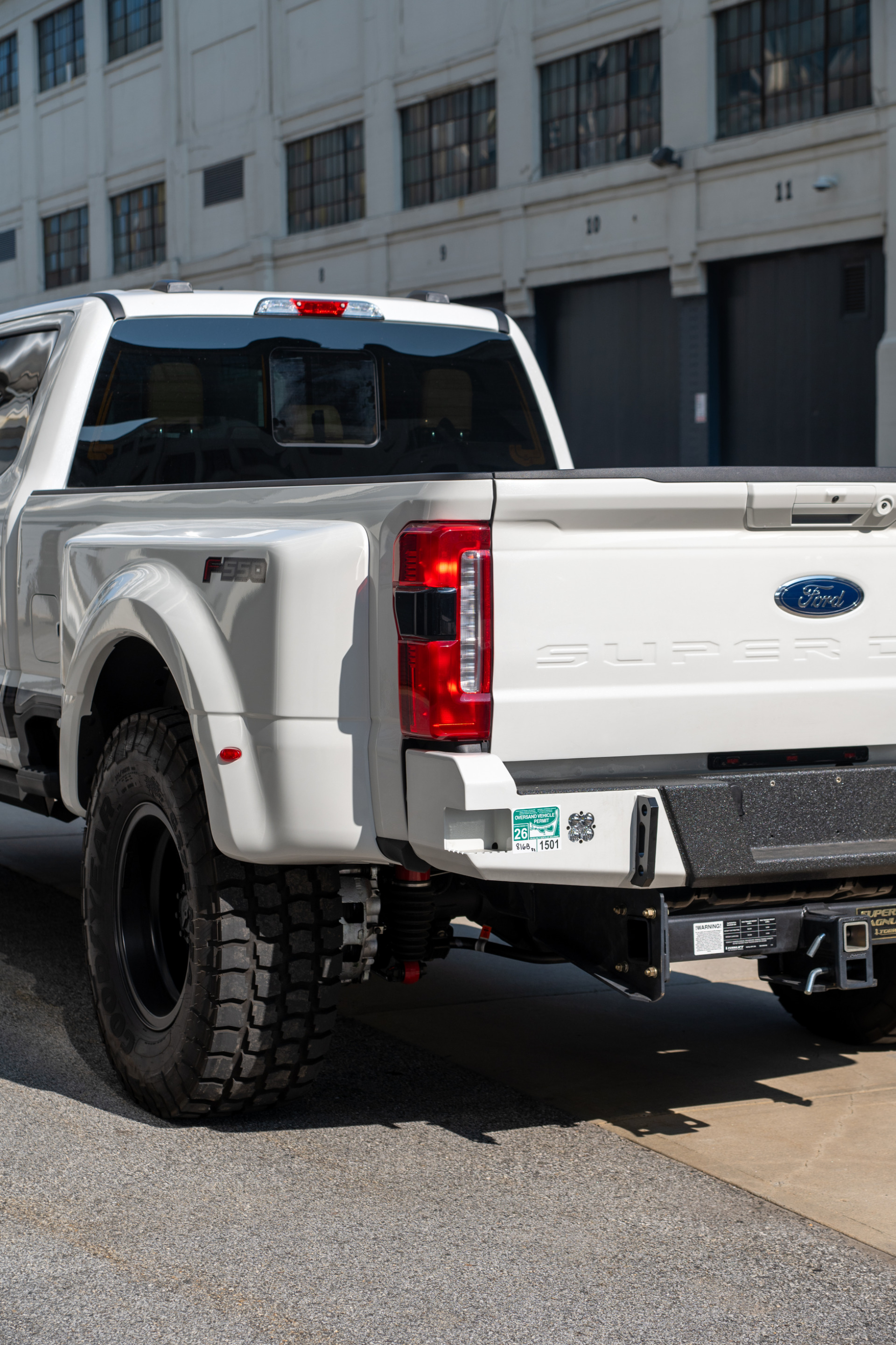 2025 Ford F-550 Super Duty Chassis Cab Lariat - Photo 31