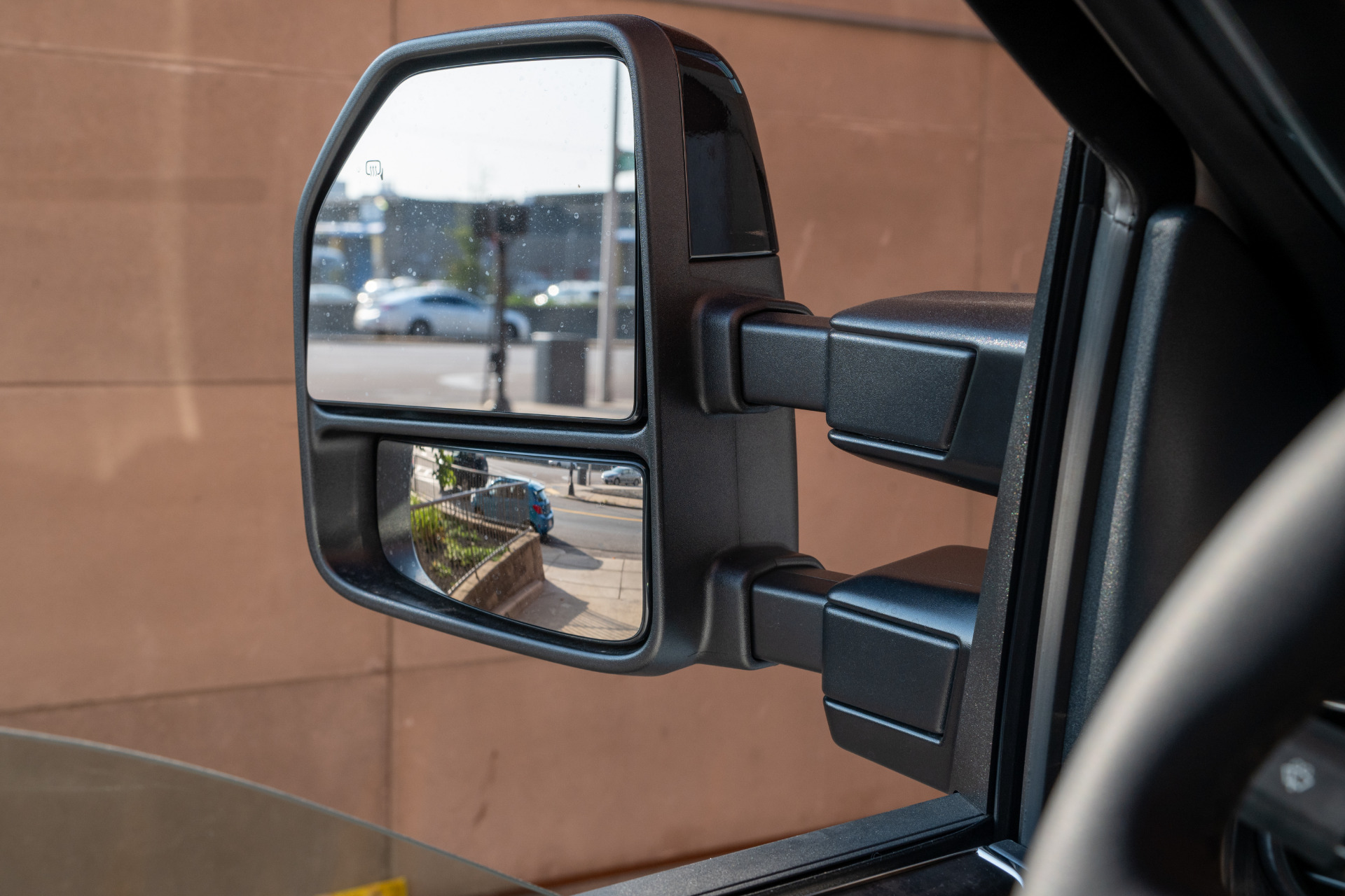 2025 Ford F-550 Super Duty Chassis Cab Lariat - Photo 56