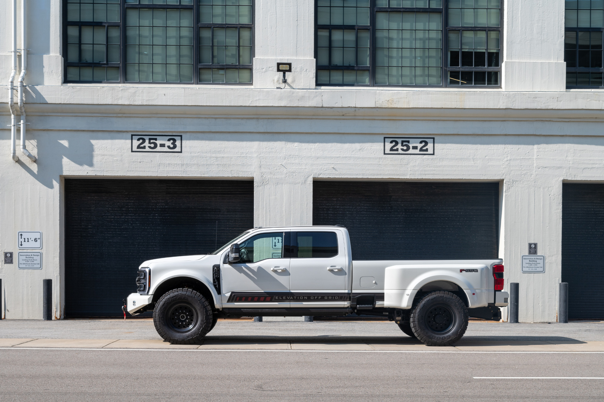 2025 Ford F-550 Super Duty Chassis Cab Lariat - Photo 6