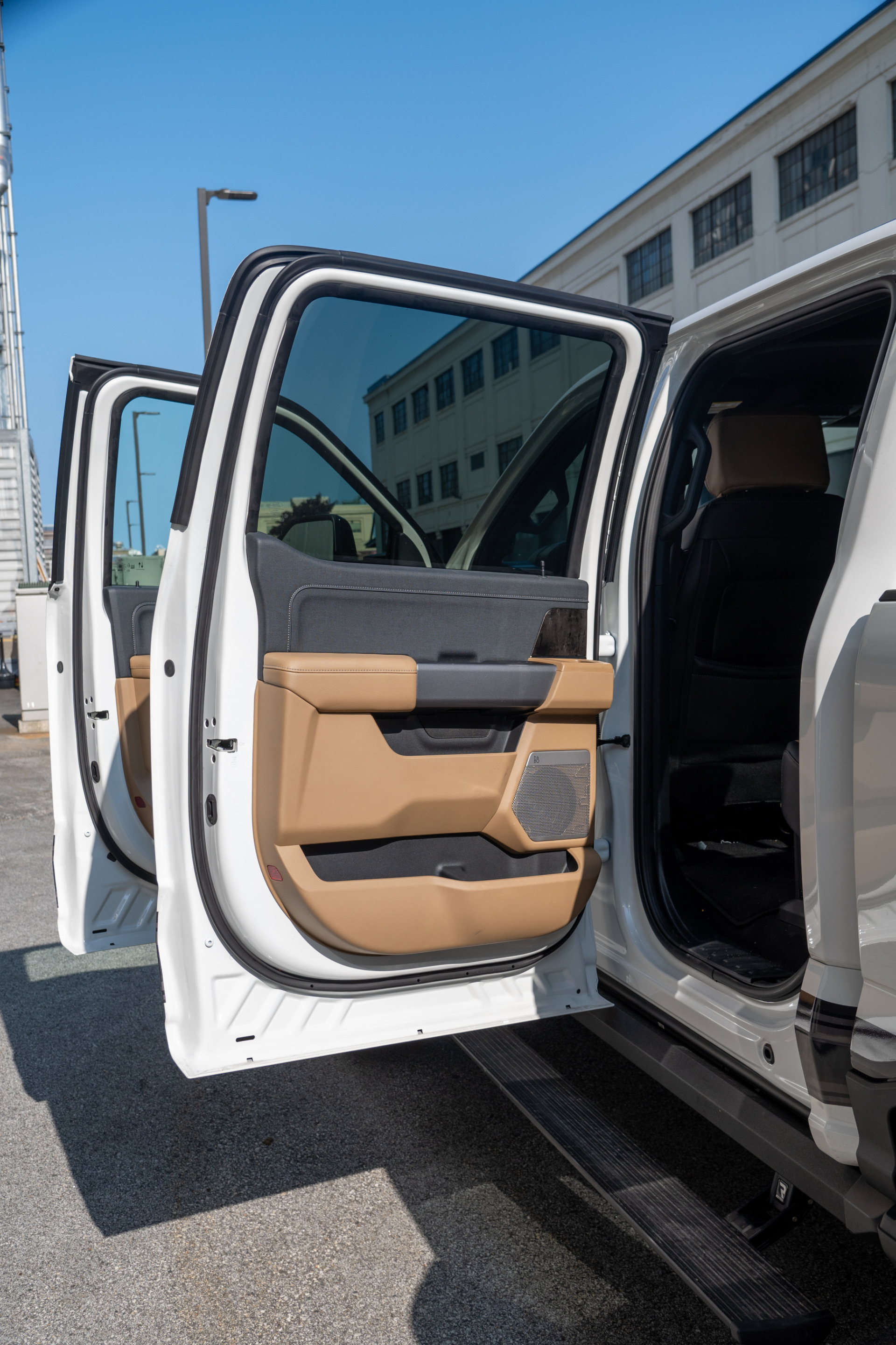 2025 Ford F-550 Super Duty Chassis Cab Lariat - Photo 60