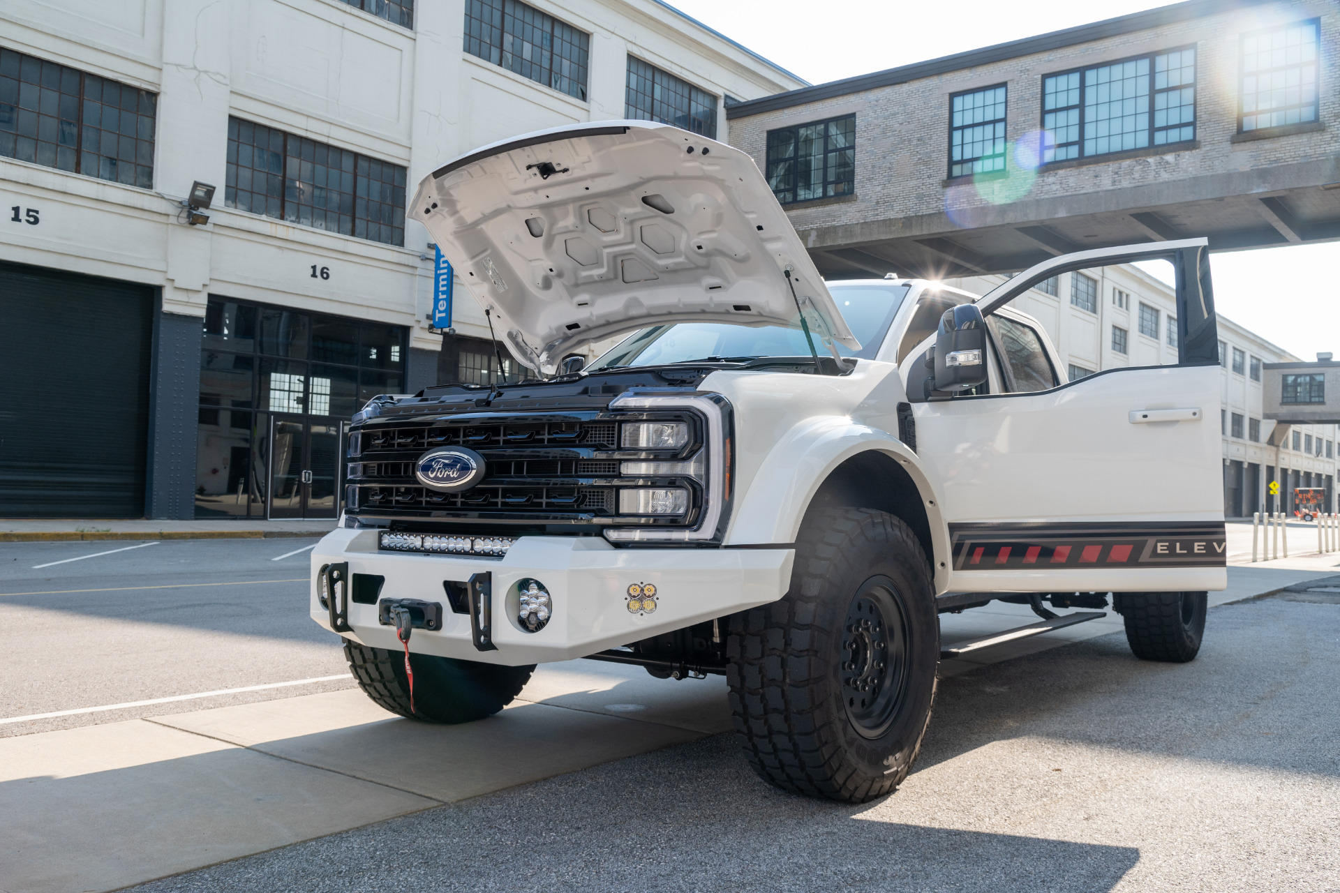 2025 Ford F-550 Super Duty Chassis Cab Lariat - Photo 93