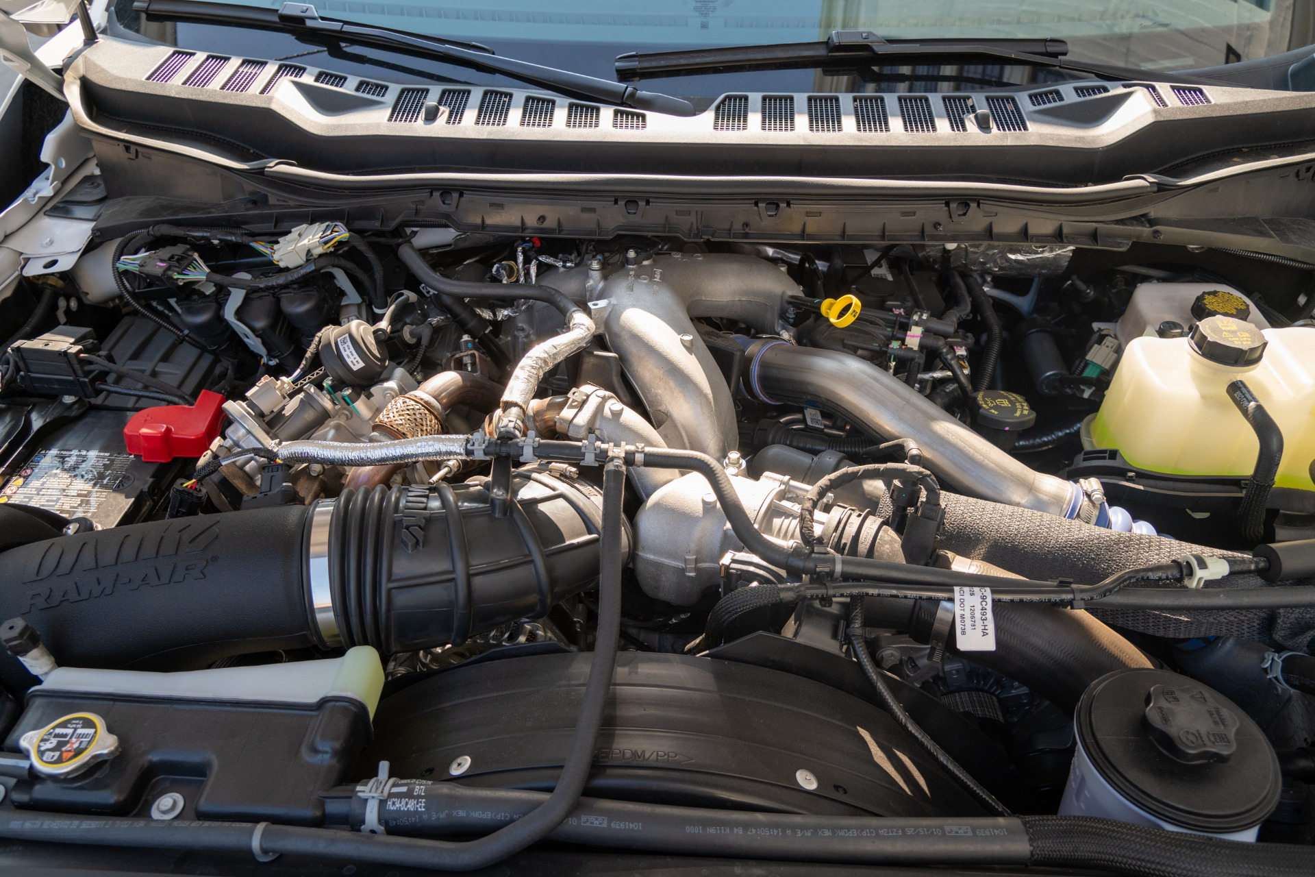2025 Ford F-550 Super Duty Chassis Cab Lariat - Photo 94